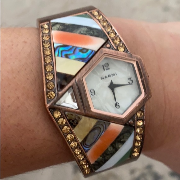 Narmi watch Retro design. Bracelet style - Picture 6 of 7